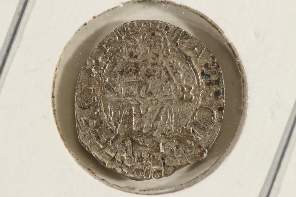 CIRCA 1526-64 HUNGARY SILVER DENAR FERDINAND I ERA: HOLY ROMAN EMPIRE AR DENAR DEPICTING THE HUNGARIAN COAT OF ARMS WITH MADONNA AND CHILD VERSO.