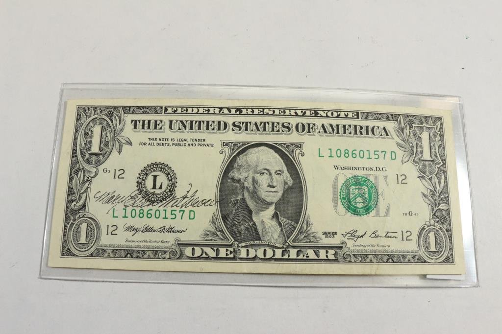 1993 $1 FEDERAL RESERVE NOTE SIGNED BY MARY ELLEN: MATHEWS TREASURER OF THE UNITED STATES