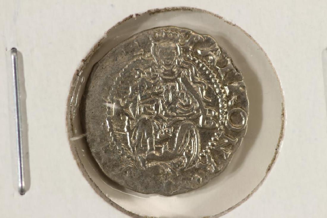 CIRCA 1526-64 HUNGARY SILVER DENAR FERDINAND I ERA: HOLY ROMAN EMPIRE AR DENAR DEPICTING THE HUNGARIAN COAT OF ARMS WITH MADONNA AND CHILD VERSO.