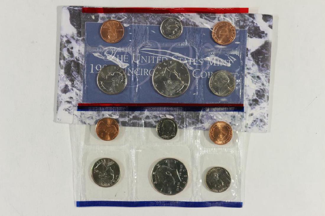 1997 US MINT SET (UNC) P/D (WITH ENVELOPE) (1 of 2)