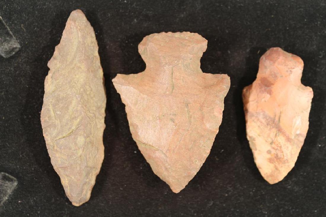 3-2"-3" INADIAN STONE ARROWHEADS (1 of 2)