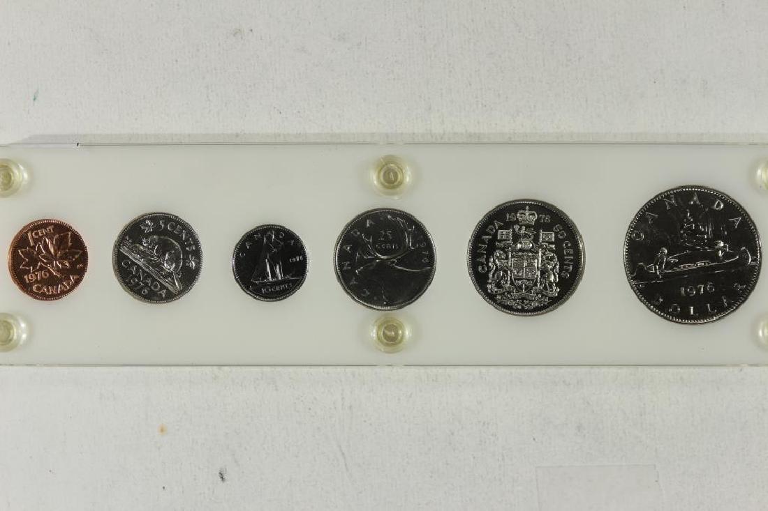 1976 CANADA (PF LIKE) SET IN PLASTIC HOLDER (1 of 2)