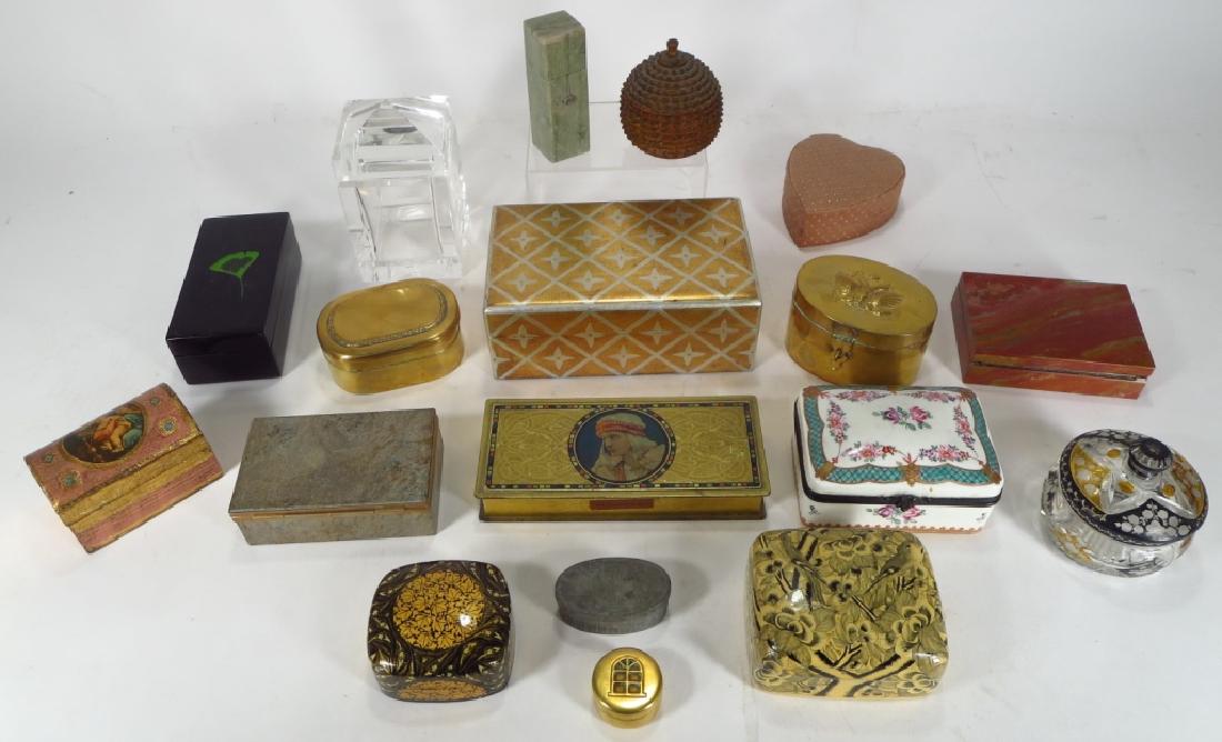 18 Assorted boxes; brass, stone, lacquer, etc. (1 of 7)
