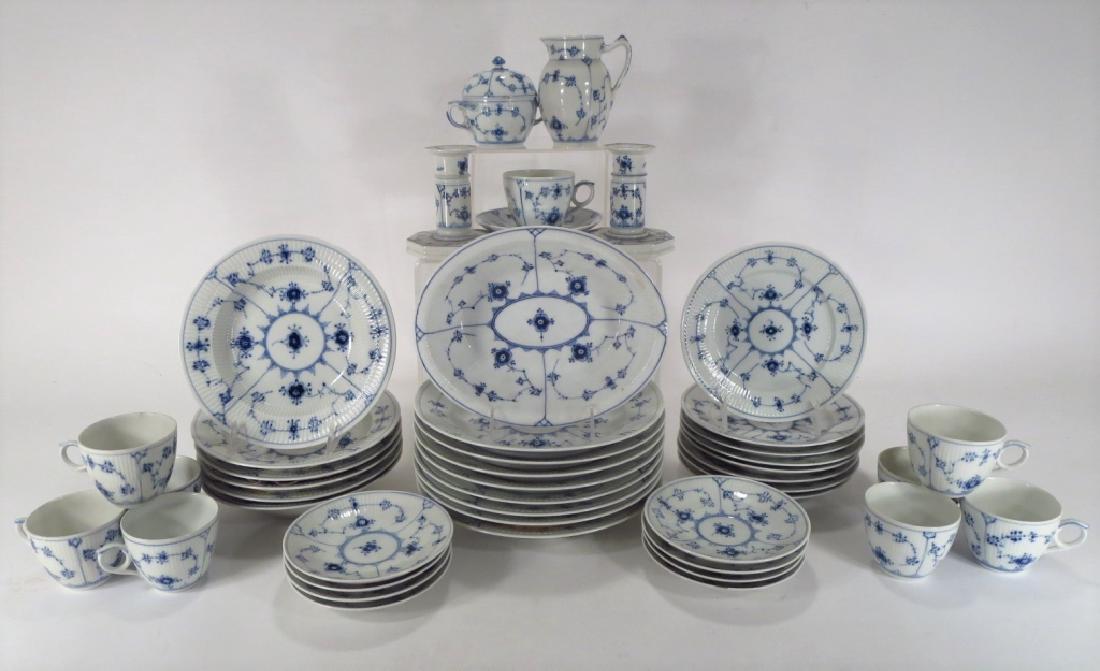 45 pcs Royal Copenhagen Dinner Service Blue Lace (1 of 4)