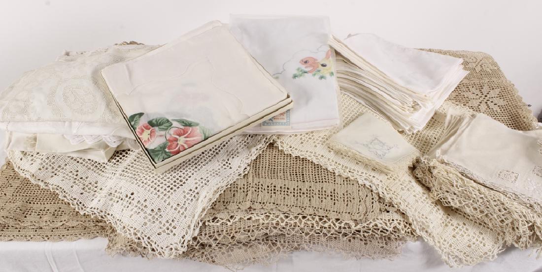 Large Lot of Vintage Table Linens (1 of 7)