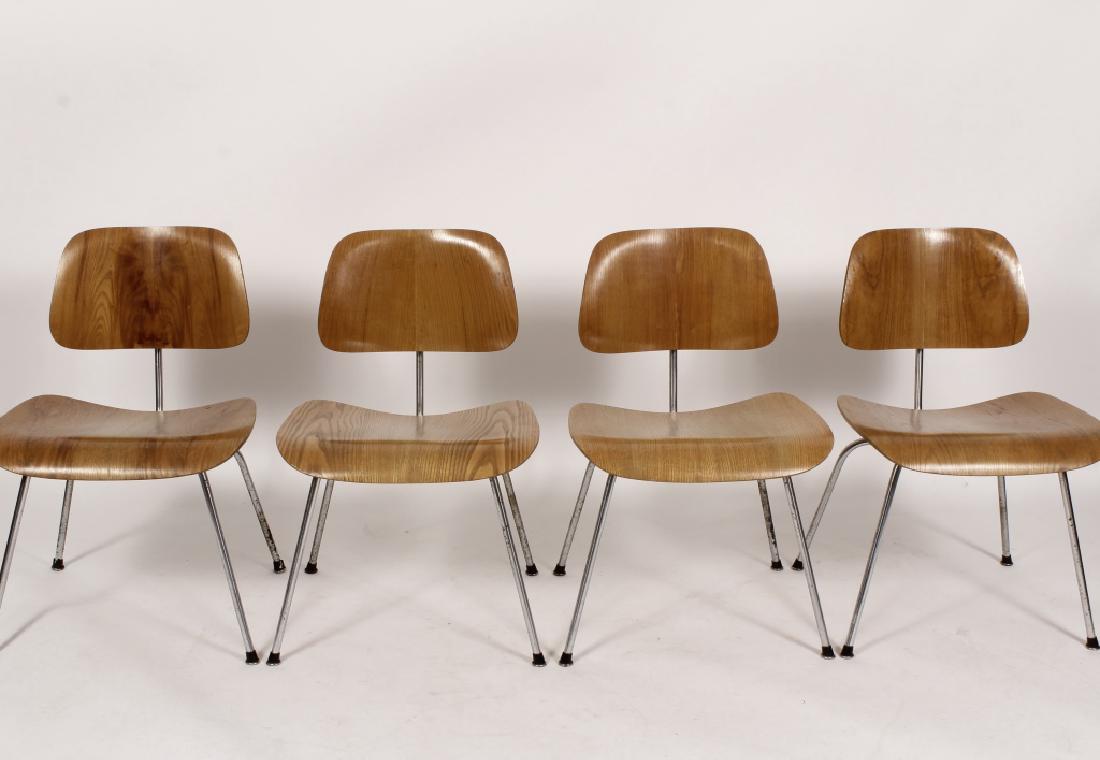 4 Eames DCM Chairs, Walnut-Faced Plywood, 1953 (1 of 7)