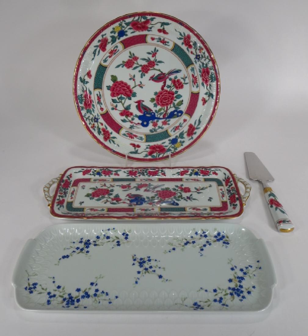4 pc. Bernardaud Limoges Porcelain: 4 pc. Bernardaud Limoges porcelain. Comprising a round tray, a matching rectangular tray with porcelain handled server and a rectangular "Myosotis" tray. (KIPO6337/4) {PR} Dimensions: Round tray 12.25