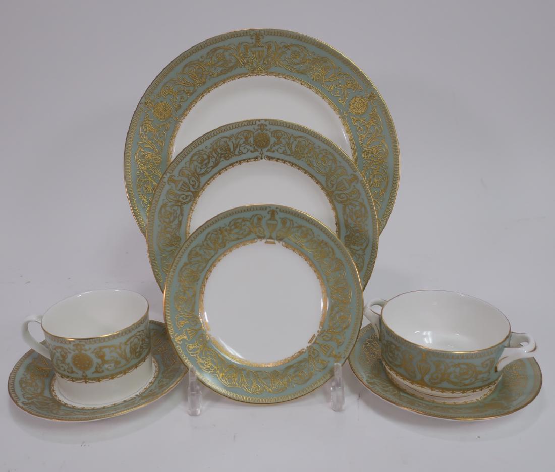 ROYAL WORCESTER DINNER SERVICE for 12, Balmoral (1 of 5)