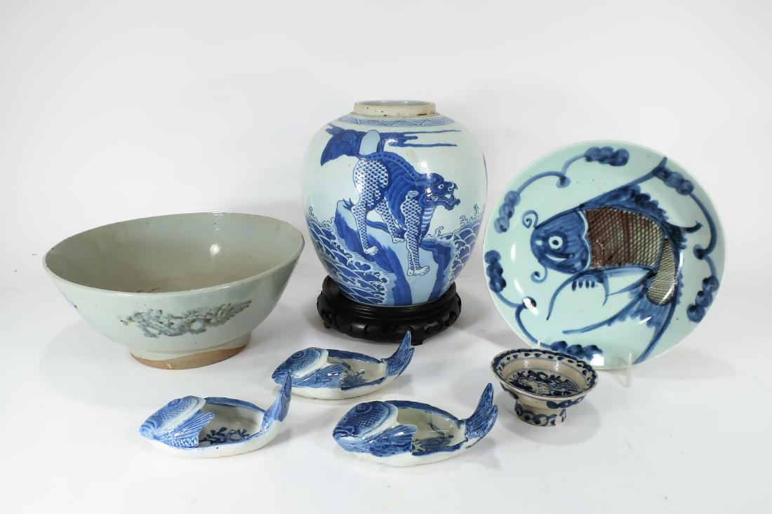 7 Chinese Canton Style Porcelain Pieces (1 of 9)