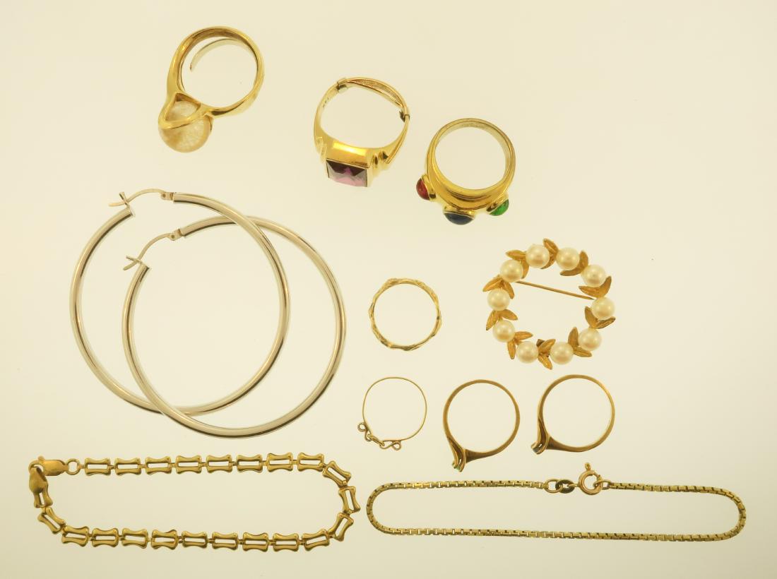 Lot of 14k Gold Items (1 of 5)