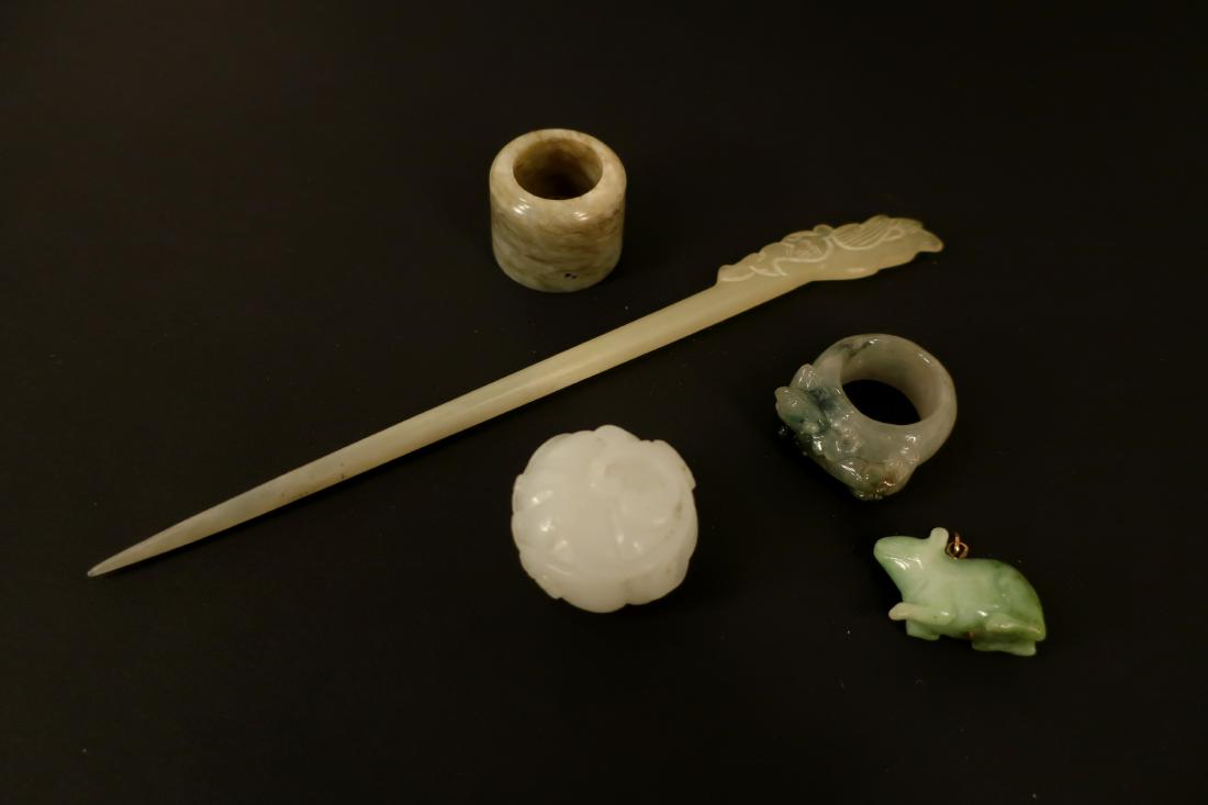 5 Chinese Jade Carvings (1 of 3)