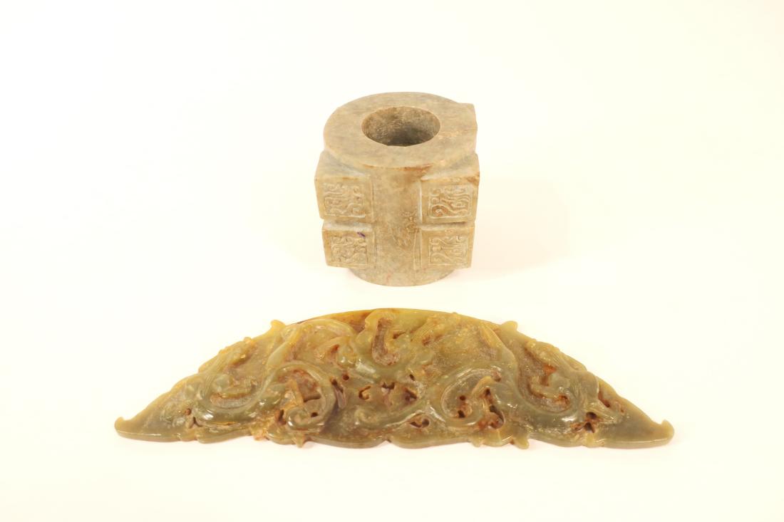 2 Chinese Carvings, Soapstone and Jade (1 of 4)