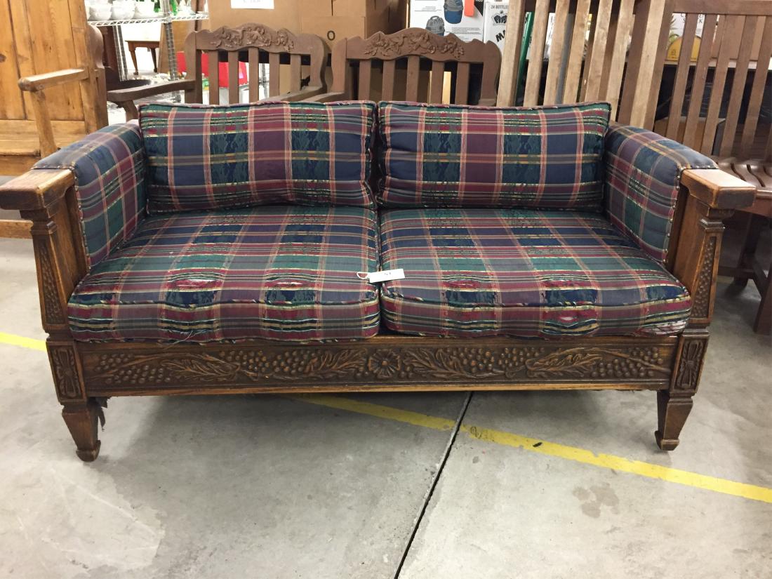 Romweber Viking Oak Settee (1 of 1)