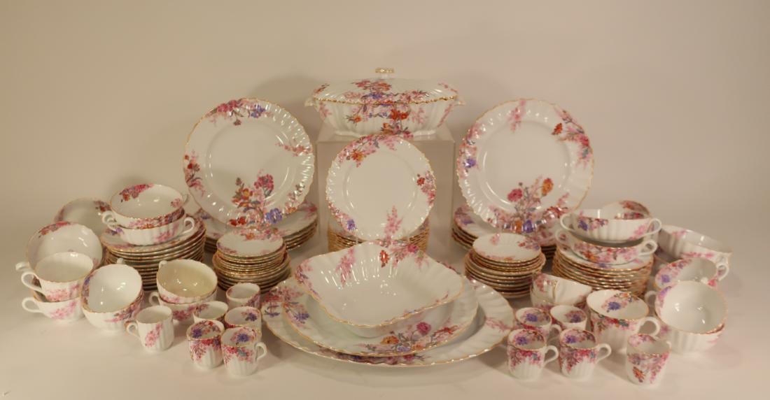 Spode Chelsea Garden Dinner Service, 115 Pcs.: Approx. 115 pcs. total including: 12 dinner plates, 12 two handled soup/consomme, 12 coffee/tea and saucers, 11 demitasse cups and liners, 12 side plates,12 luncheon, covered rectangular and square se