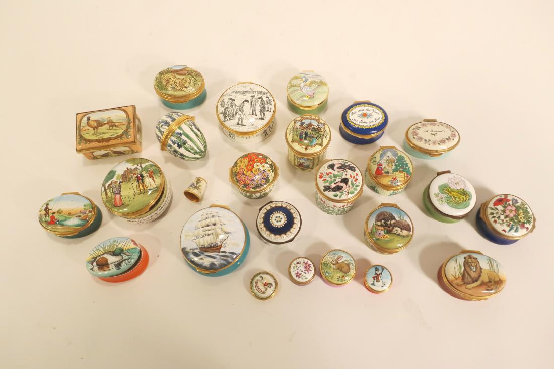 Enameled Pill, Bonbonniere, Cachous Boxes: Collection/assortment small round, oval, rectangular forms. Approx. 22 ttl. One antique box with interior mirror ("patch" box?). Most by Bilston & Battersea Designed by "Halcyon Days". Early golf scen
