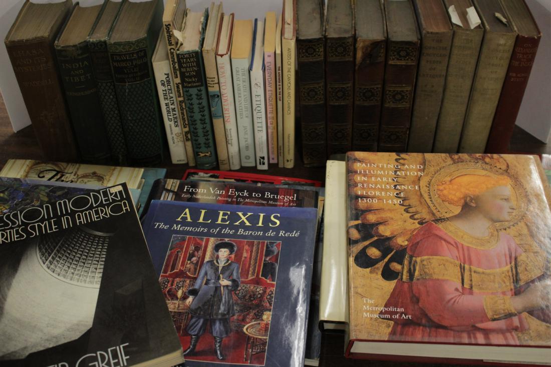 Books on Art and Antiques (1 of 9)