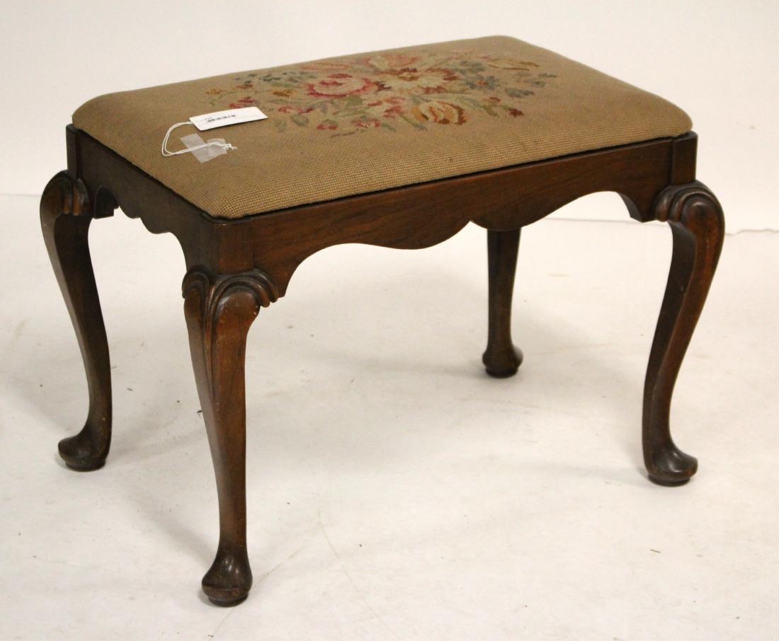 Queen Anne Style Small Bench (1 of 4)