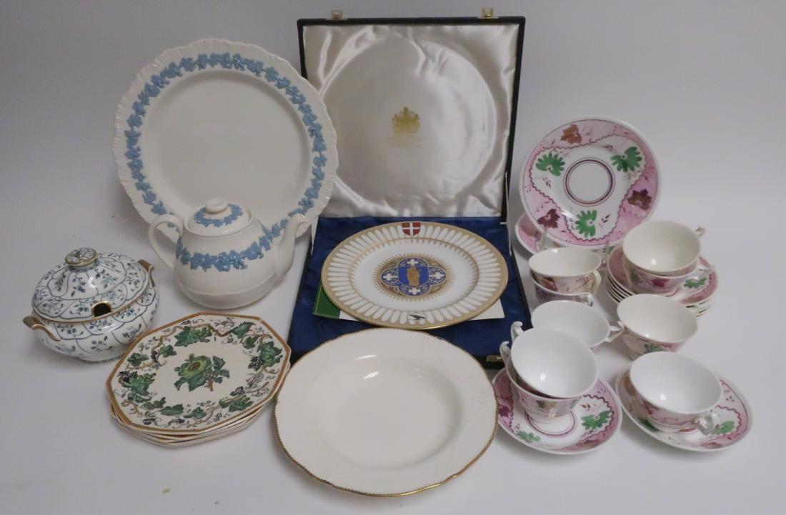 Group of British Porcelain: Spode, Strawberry Luster, Wedgwood Spode Salisbury Cathedral Plate #870; 10.5 dia ROCO7505/lot WT