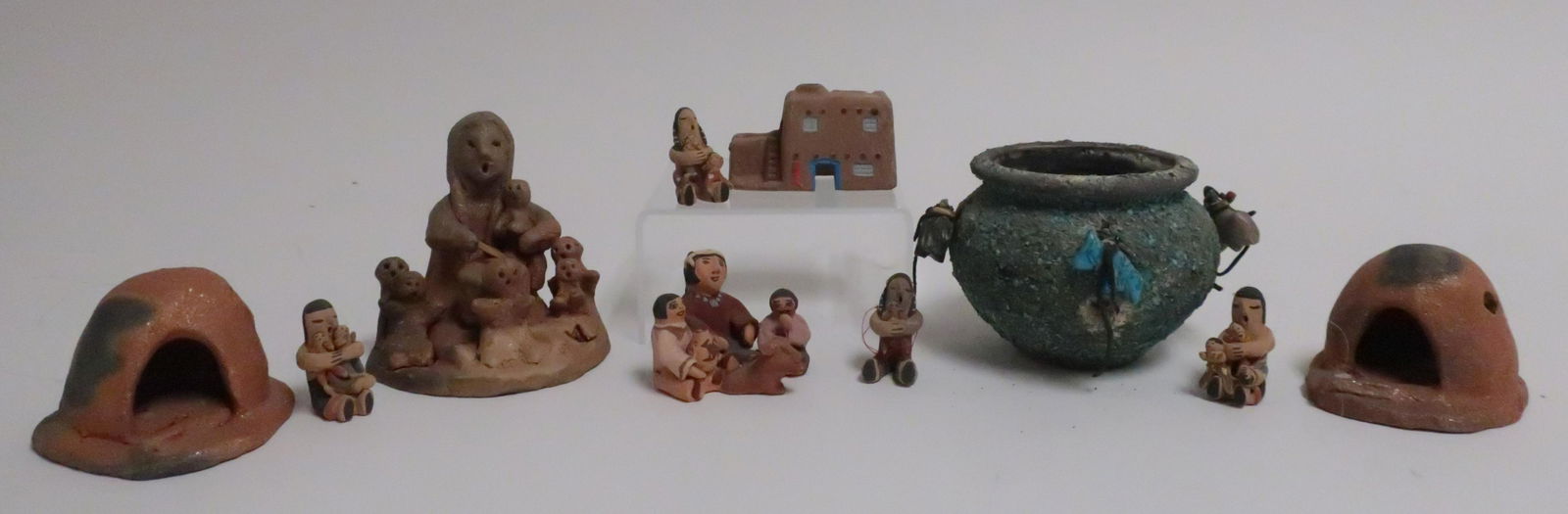 10 Native Amer. Small Figures, Huts & bowl (1 of 2)