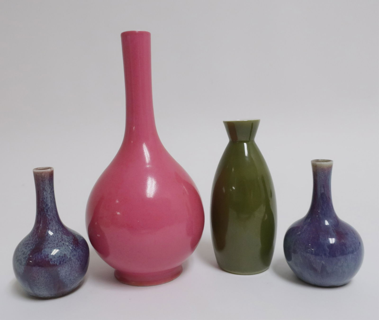 (4) Chinese Porcelain Small Vases (1 of 5)