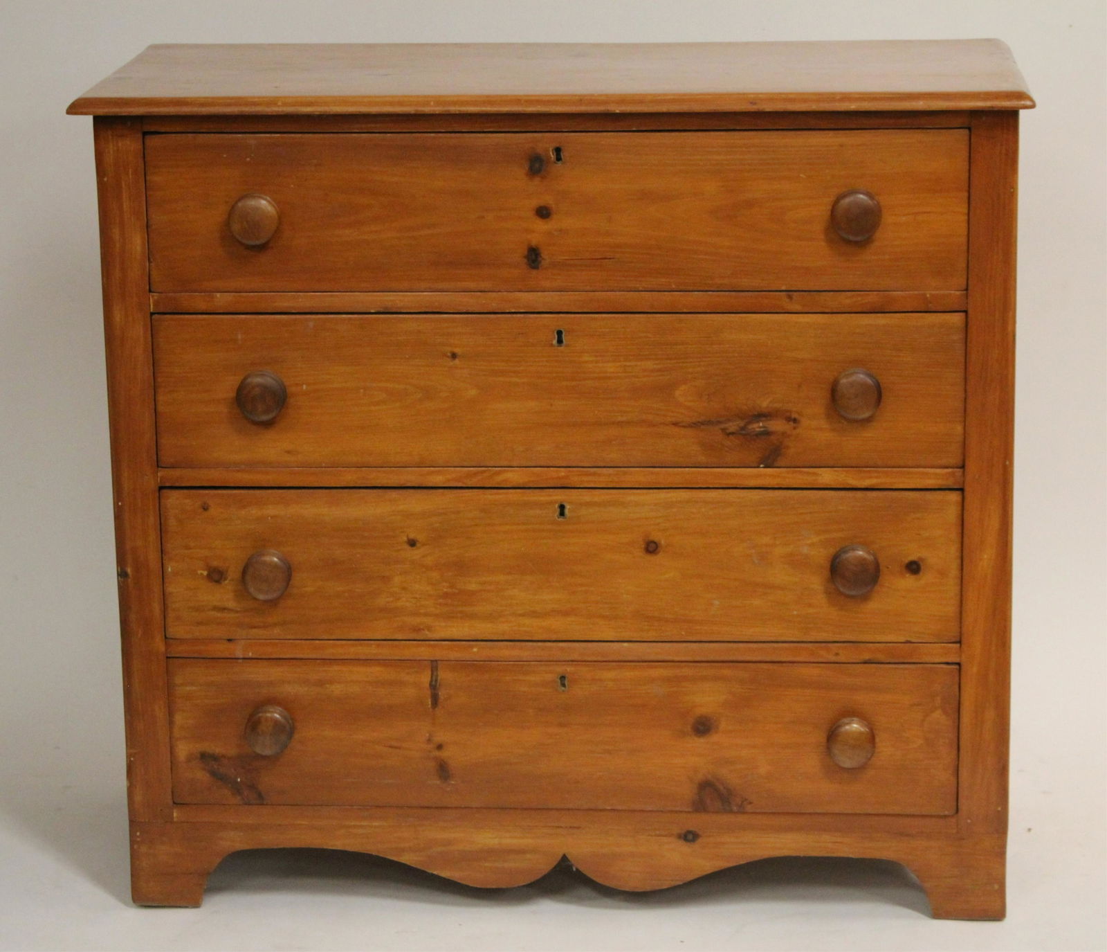 Vintage Pine 4 Drawer Country Dresser (1 of 3)