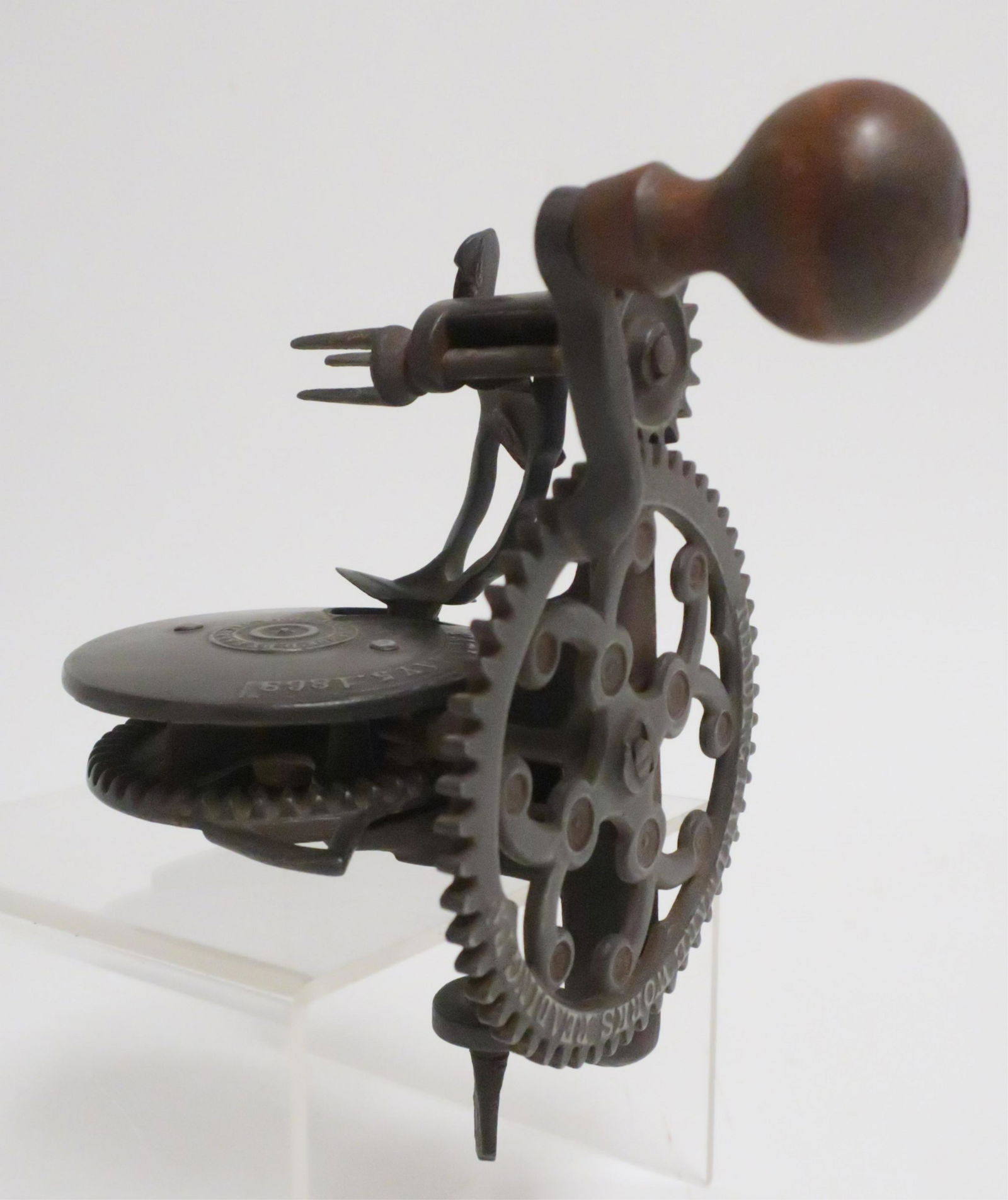 Antique Cast Iron Apple Peeler C.1868 (1 of 3)