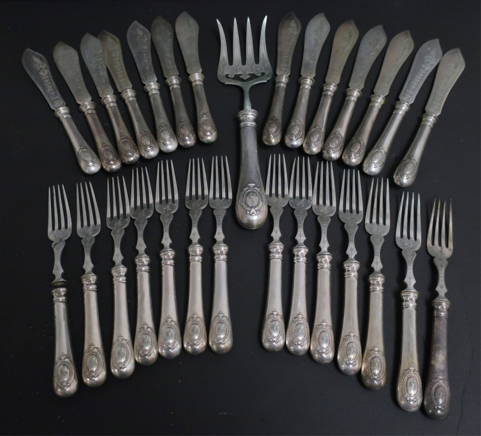 .800 Silver Fish Service for 14 (1 of 2)