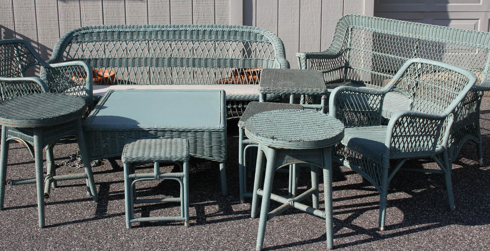 Vintage Porch Wicker Set (1 of 2)