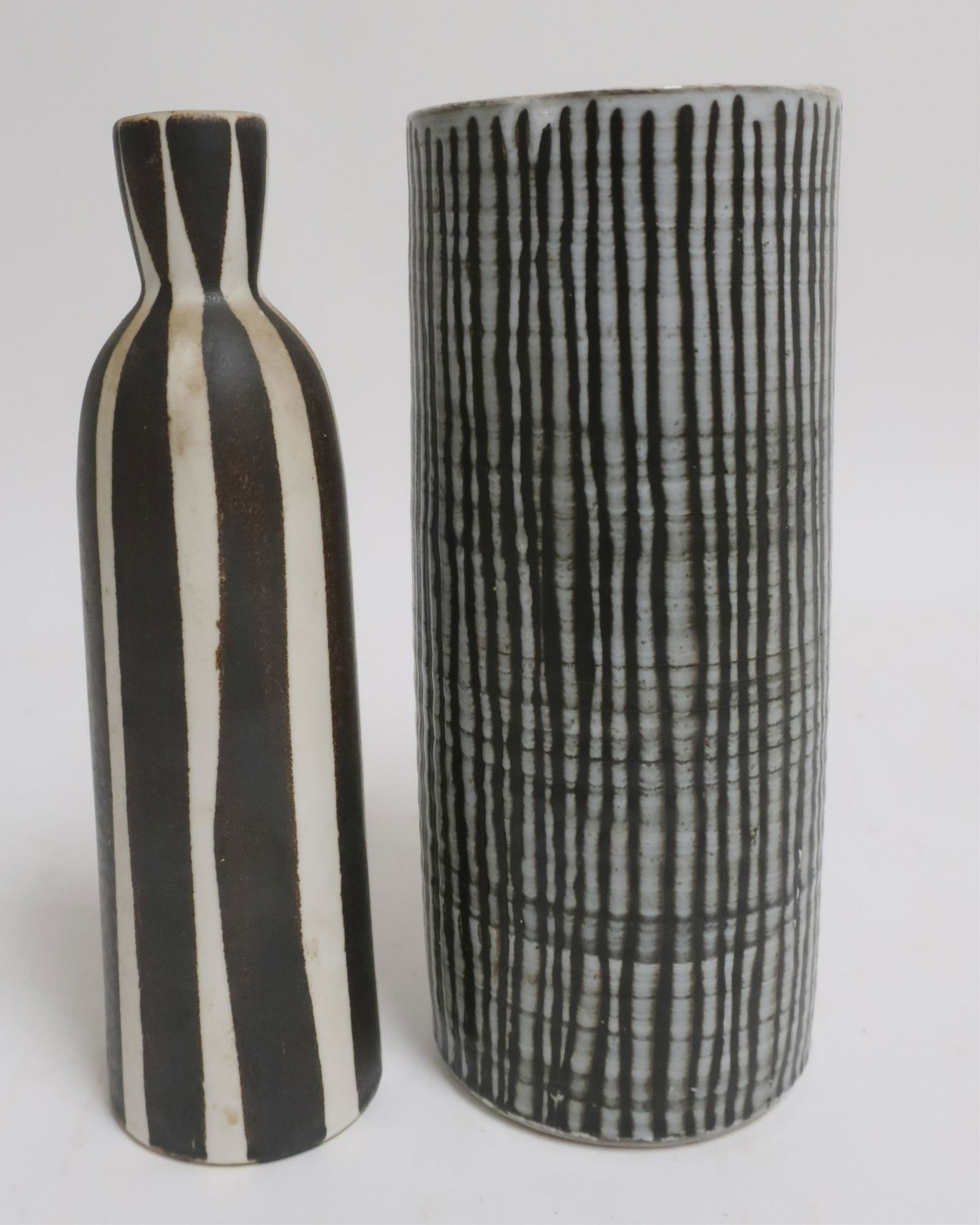Mid-Century Modern Pottery by Frank Mann (1 of 5)