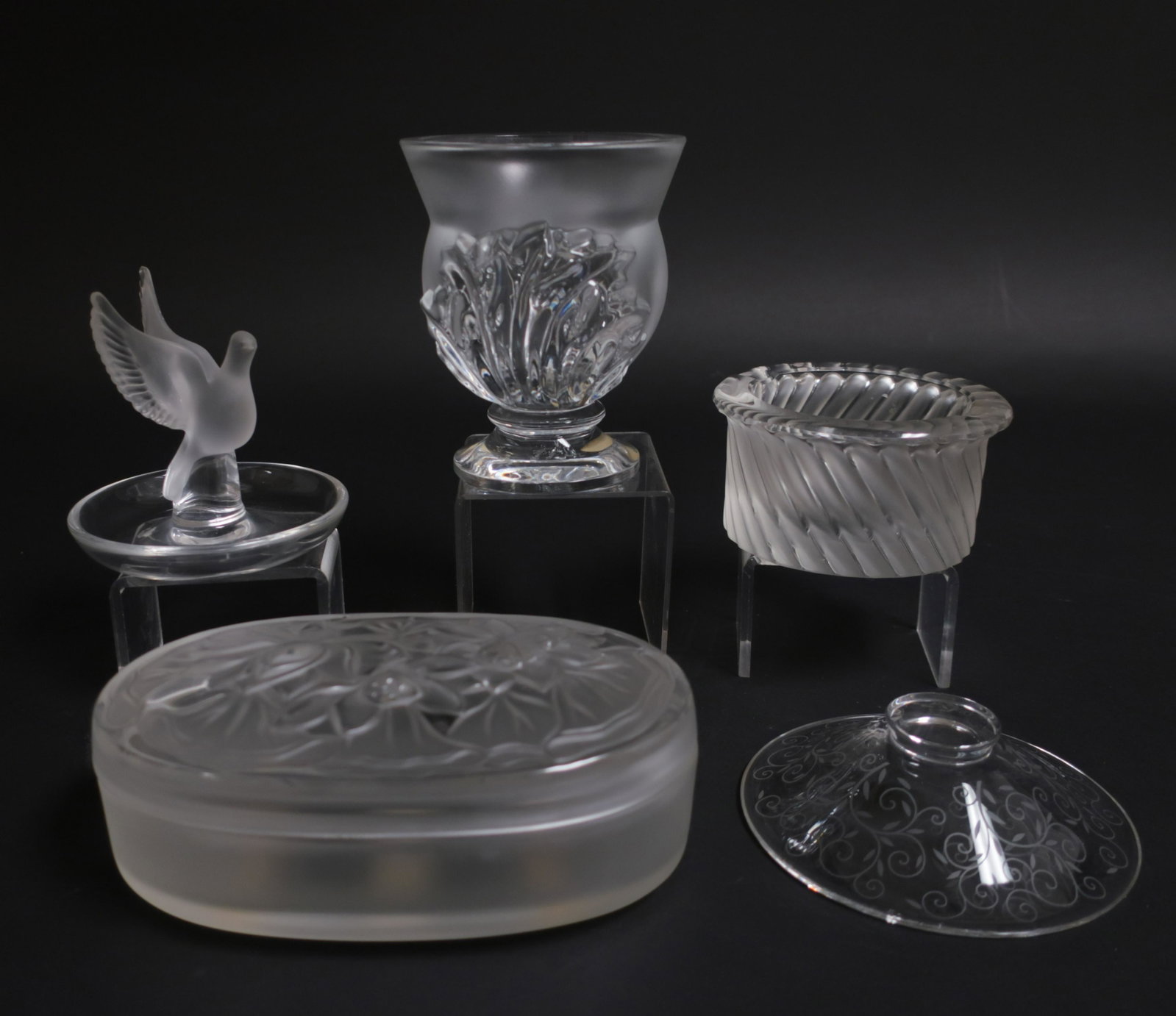 5 Cut Glass Table Articles: 3 Lalique and 2 Baccarat, all signed. Lalique covered box: 21.25 H x 6.25 L Baccarat ash tray: 21.25 H x 4.25 DIAM Property from the Estate of Madeleine Deutscher, Sutton Place, NYC (MADD179/5)(WT)