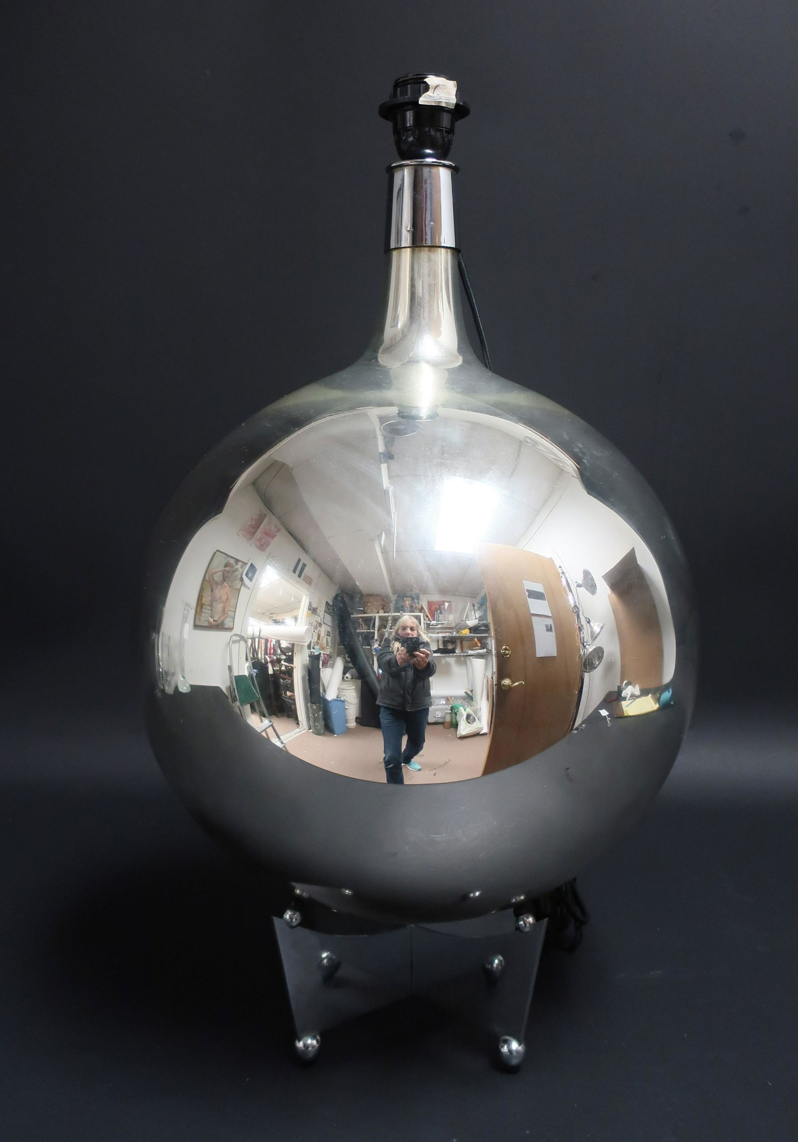 Modernist Chrome Ball Lamp, x-form stand (1 of 4)
