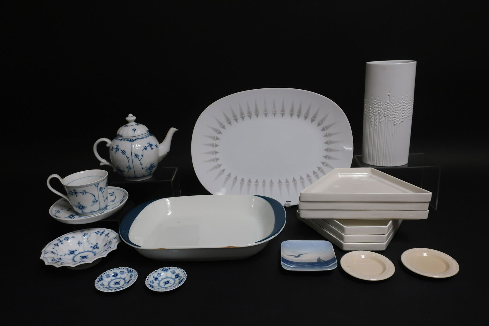 Danish Blue & White Dishes, T. Wirkkala Vase etc (1 of 7)