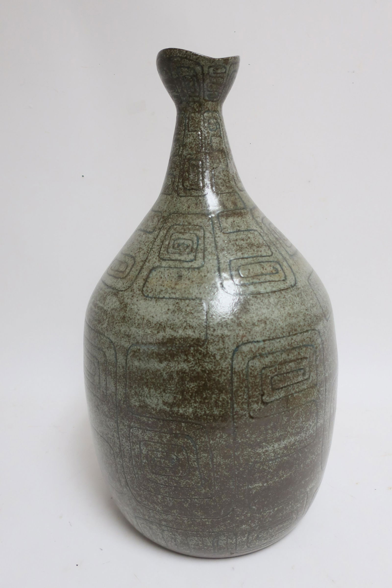 Jane Purshall Large Green Earthenware Vase (1 of 5)