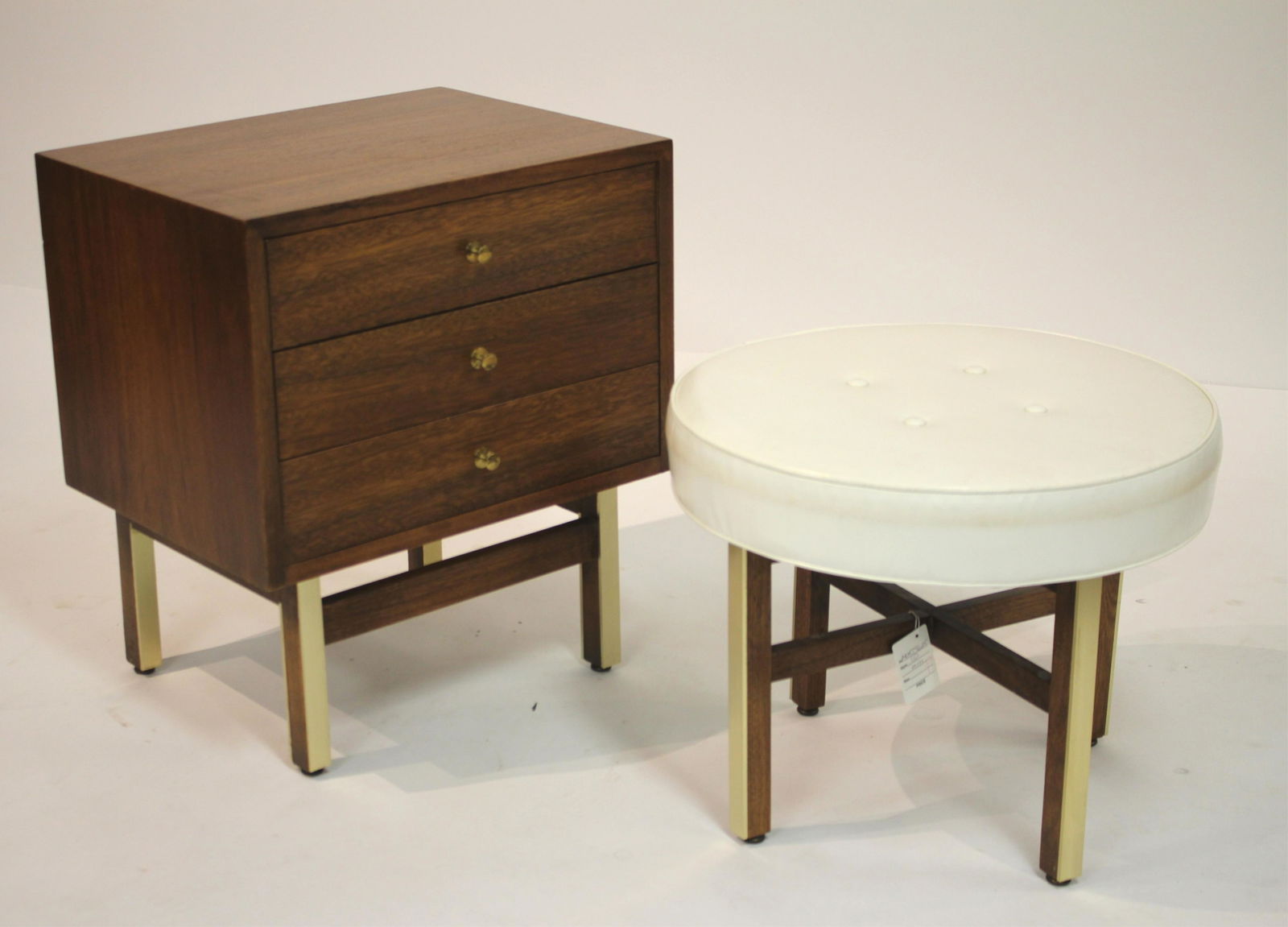 American of Martinsville foot stool & night table (1 of 5)