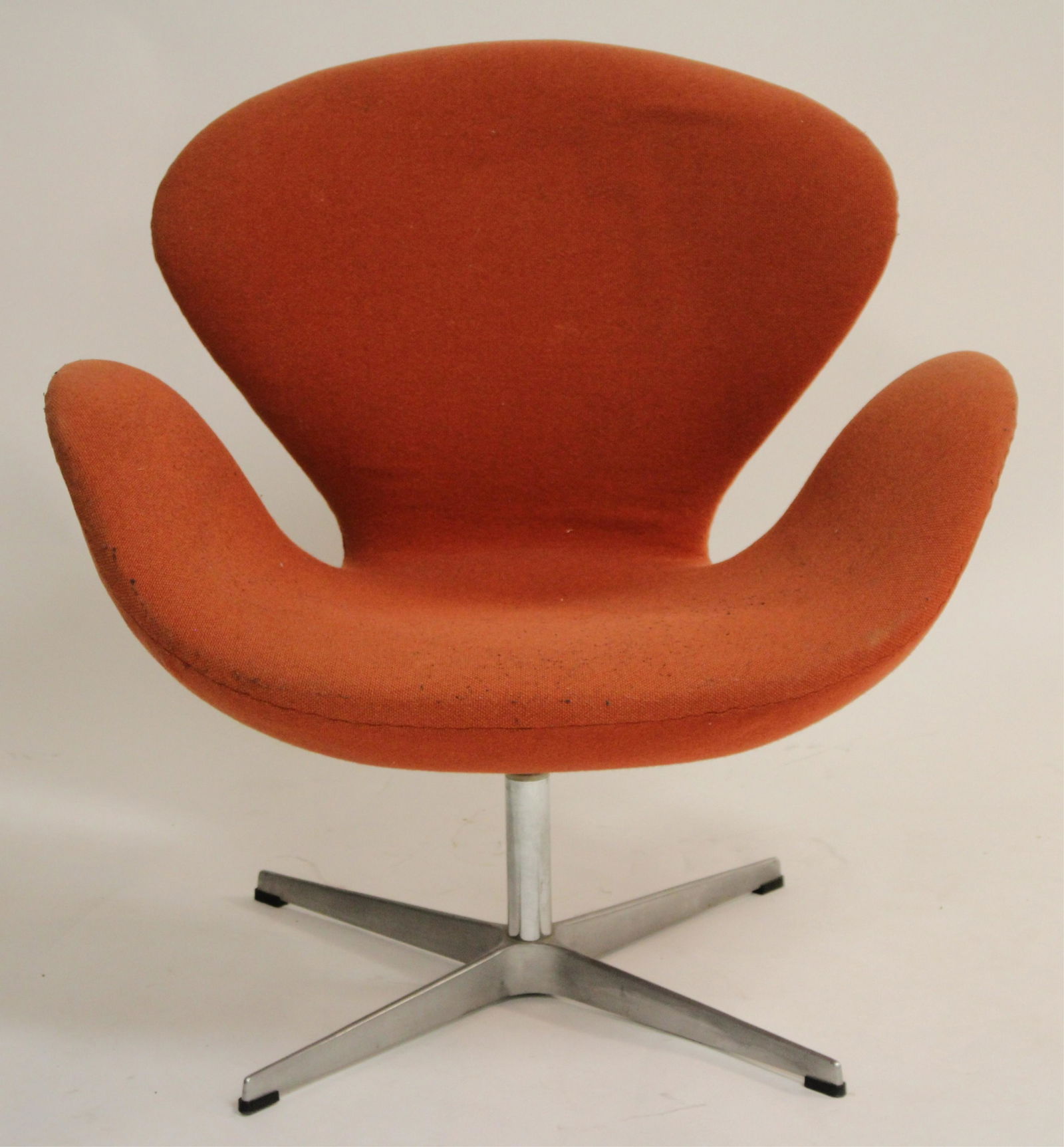 Arne Jacobsen for Fritz Hansen Swan Chair: Arne Jacobsen for Fritz Hansen Swan Chair, all original, c.1958 30 x 30 x 26 (QMOST9890)(MM)