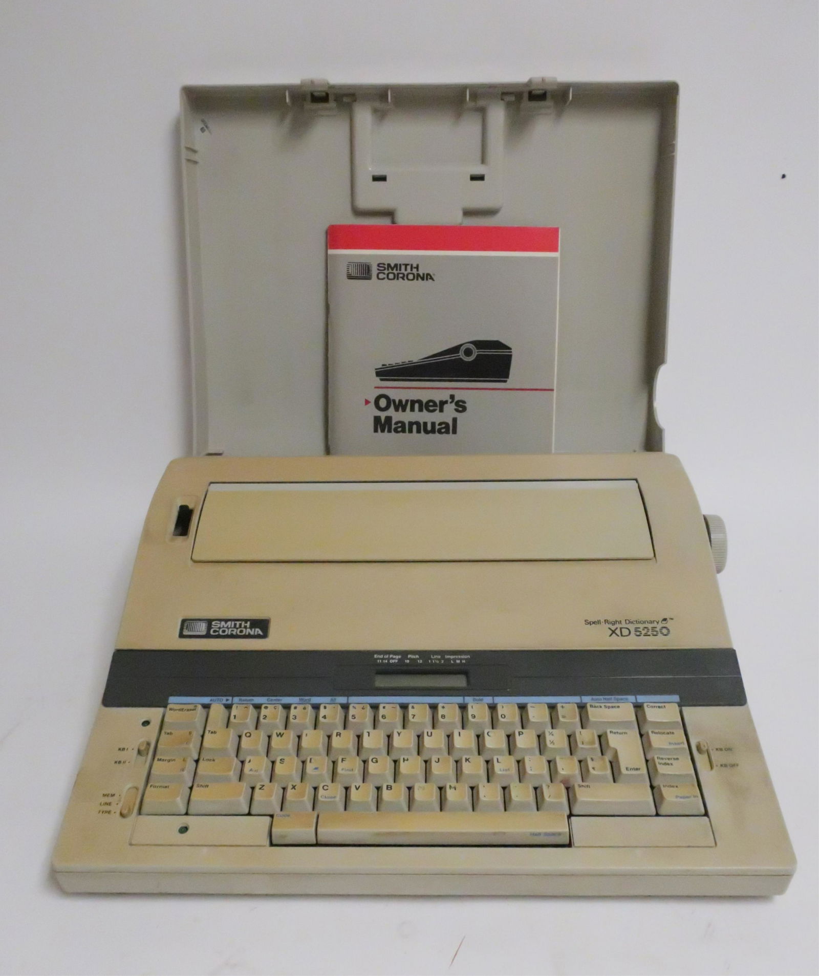 Smith Corona Portable Electric Typewriter XD5250 (1 of 1)