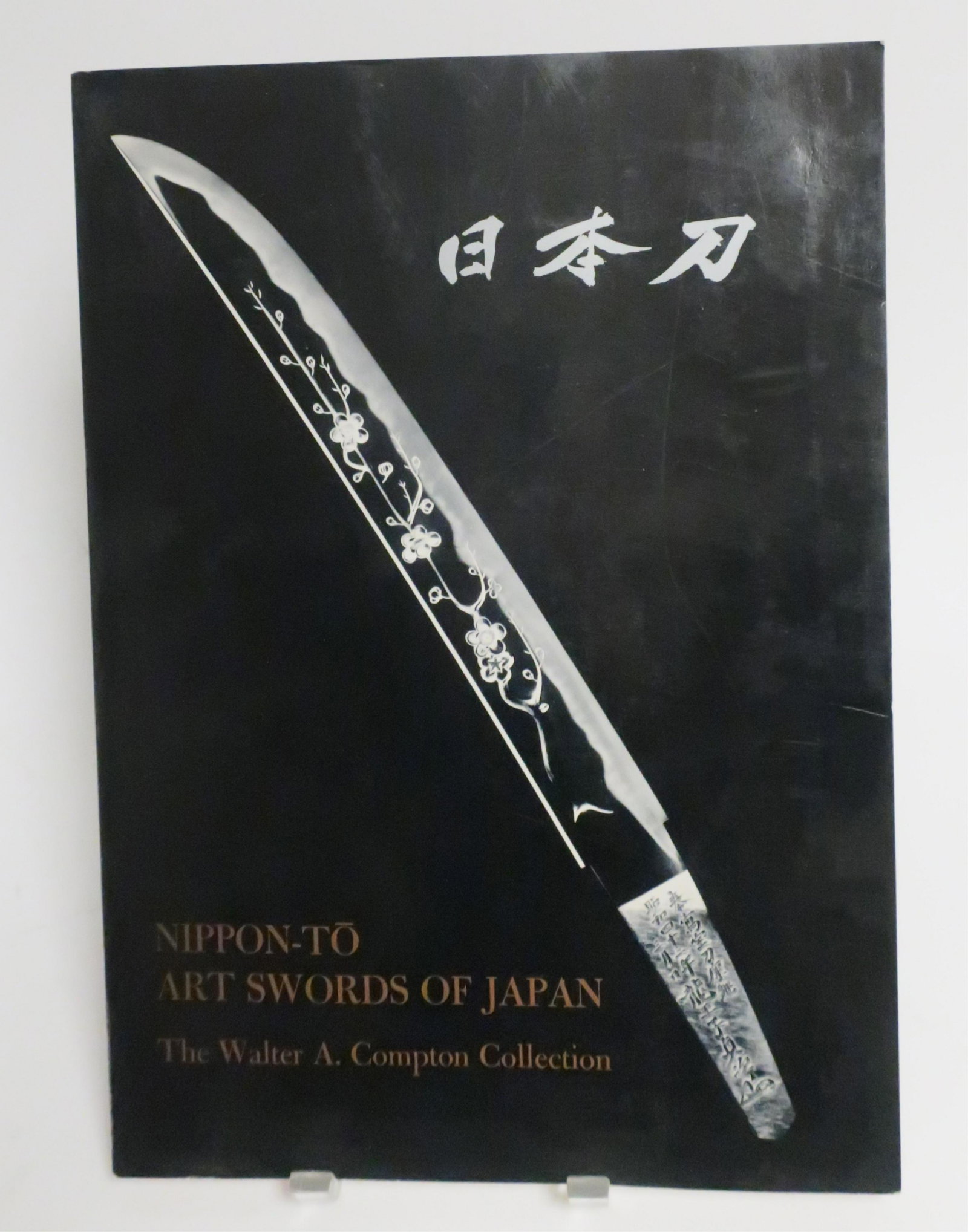 Nippon-To' Art Swords of Japan, Softcover-Signed: Soft cover book of Nippon-To' The Art Swords of Japan, The Dr. Walter A. Compton Collection. 1976 Japan Society, signed by Dr. Walter Compton himself. Dimensions: 10" x 14.5"