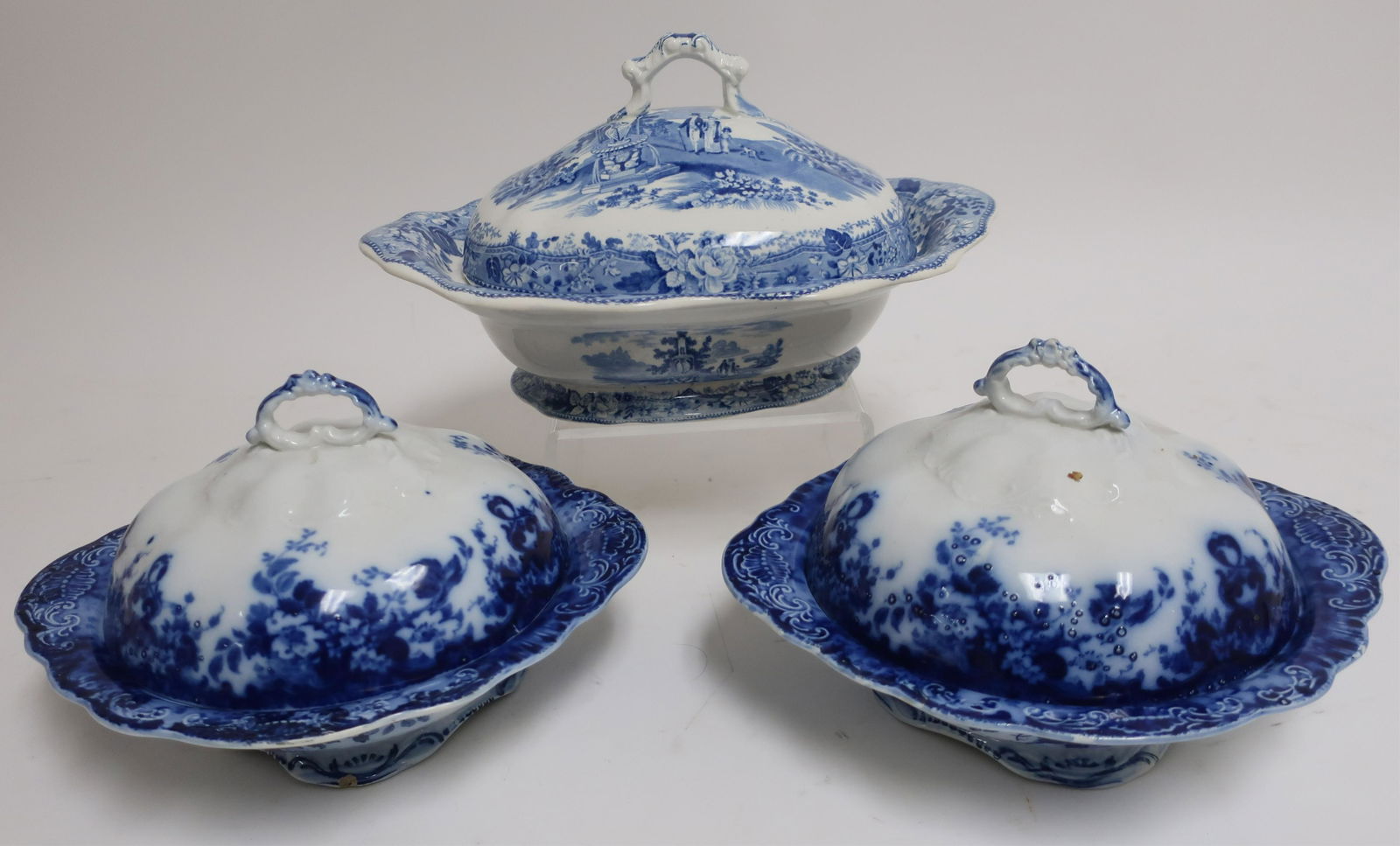 3 Antique Blue & White Covered Casseroles (1 of 2)