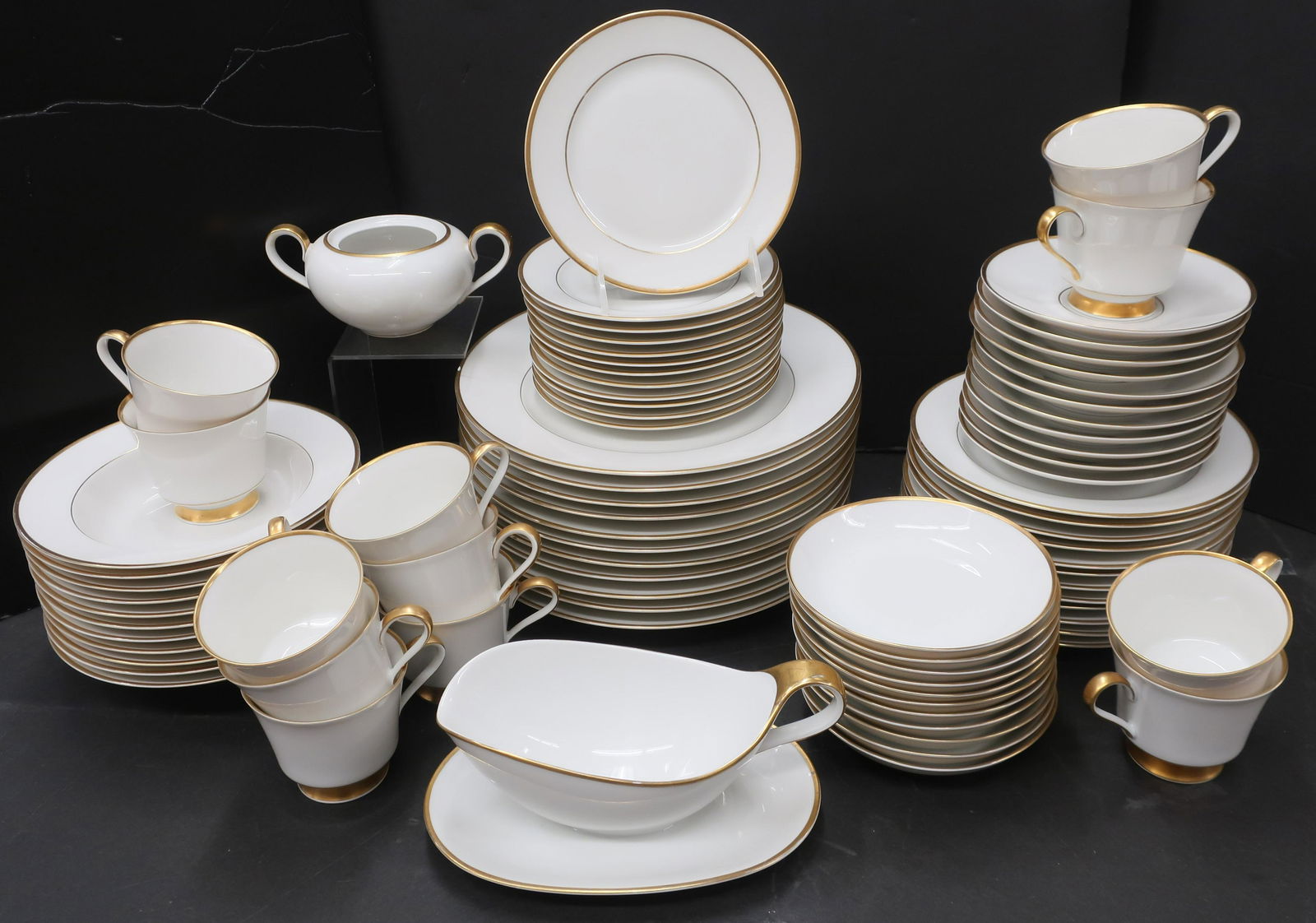 H.& Co. Heinrich (Germany) Partial Dinner Service (1 of 2)