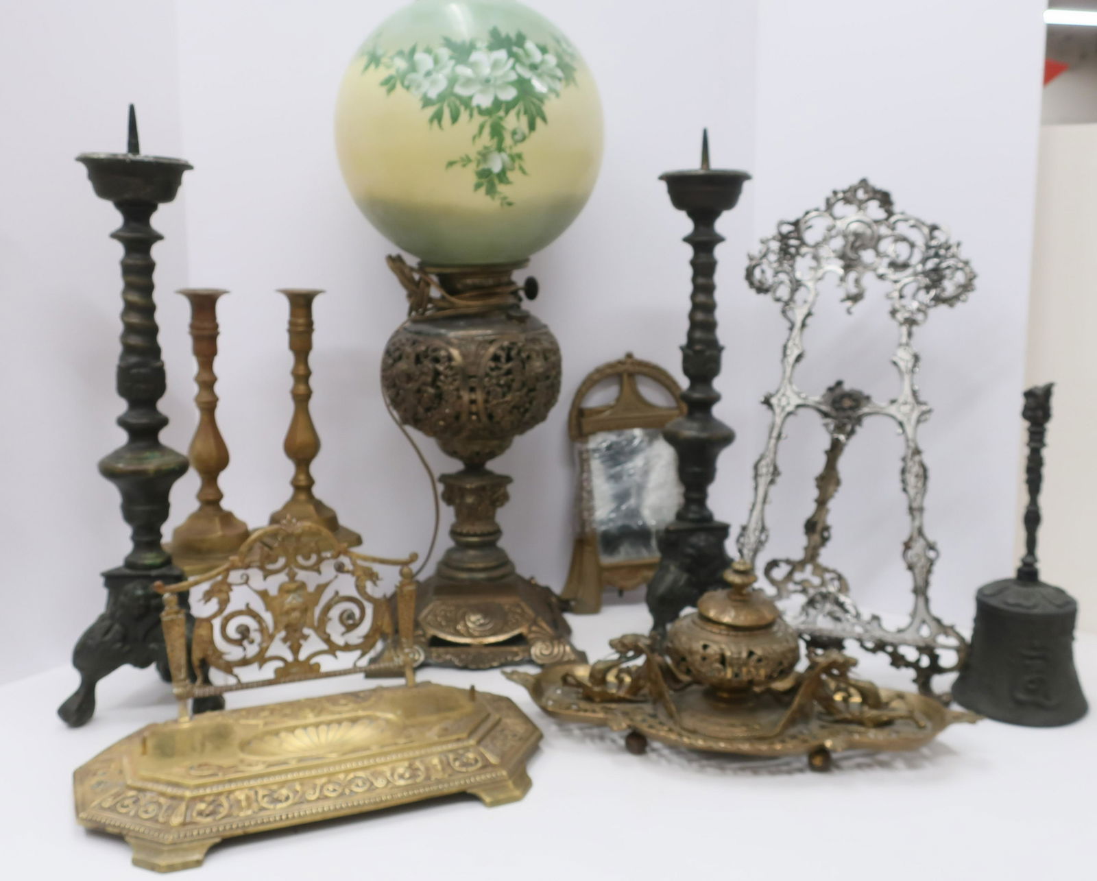 Assorted Vintage Decorative Metal Lot (1 of 1)