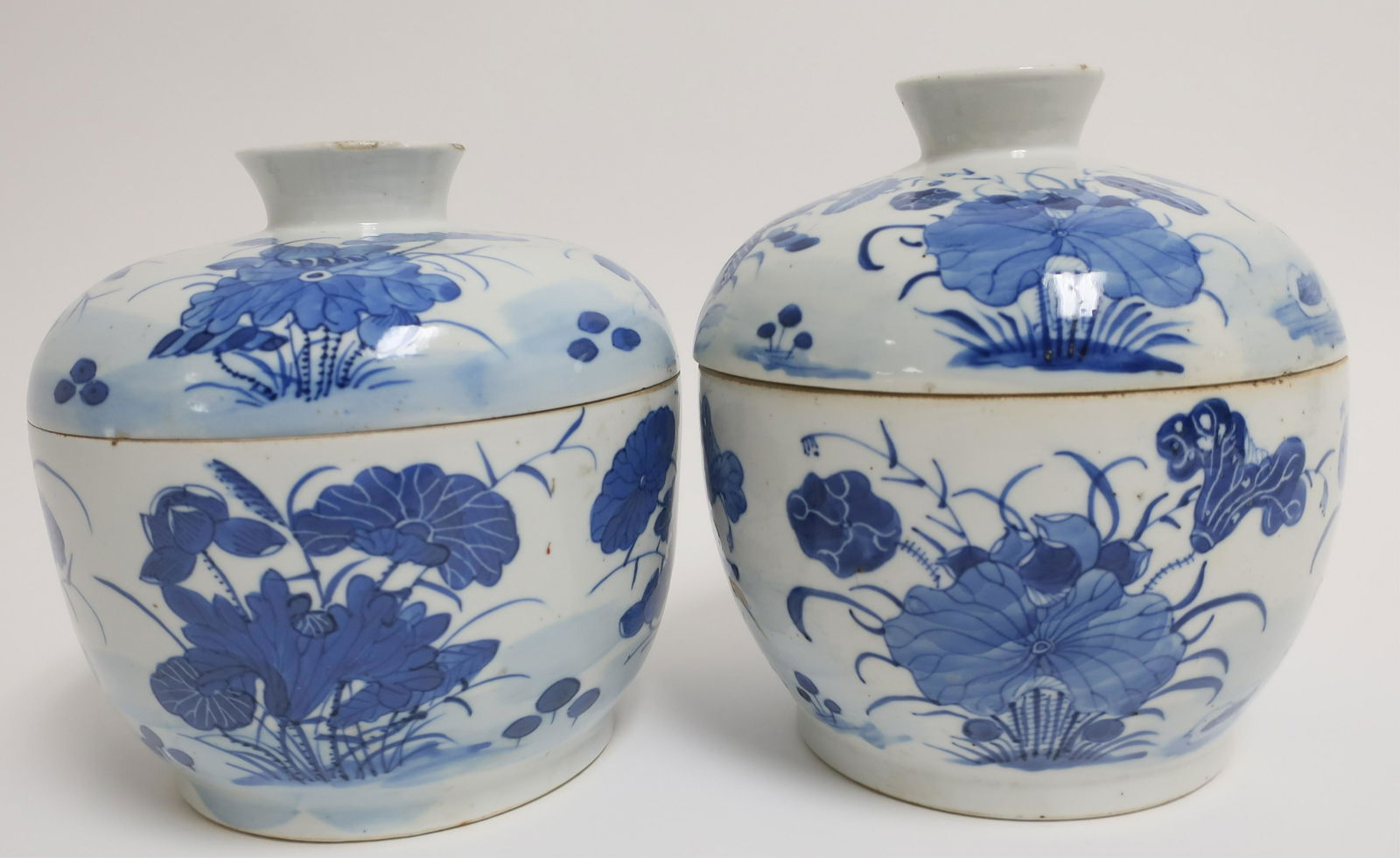 2 Similar Japanese Covered Pots Blue & White (1 of 7)