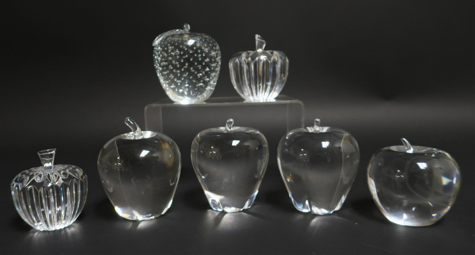 6 Glass Apple Paperweights: Steuben, Waterford, et (1 of 7)
