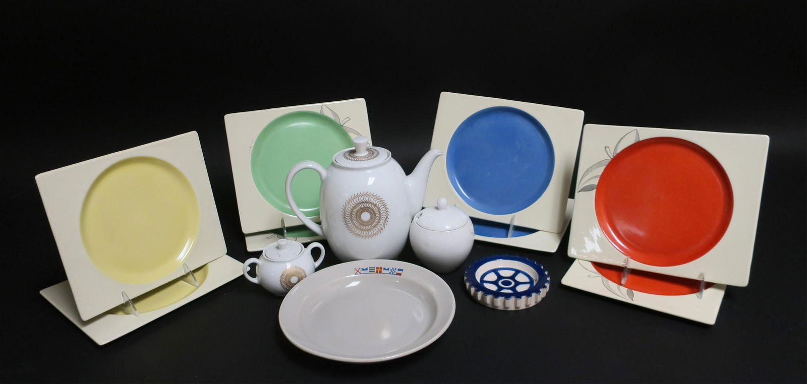 13 Jean Luce Pieces of Porcelain (1 of 7)