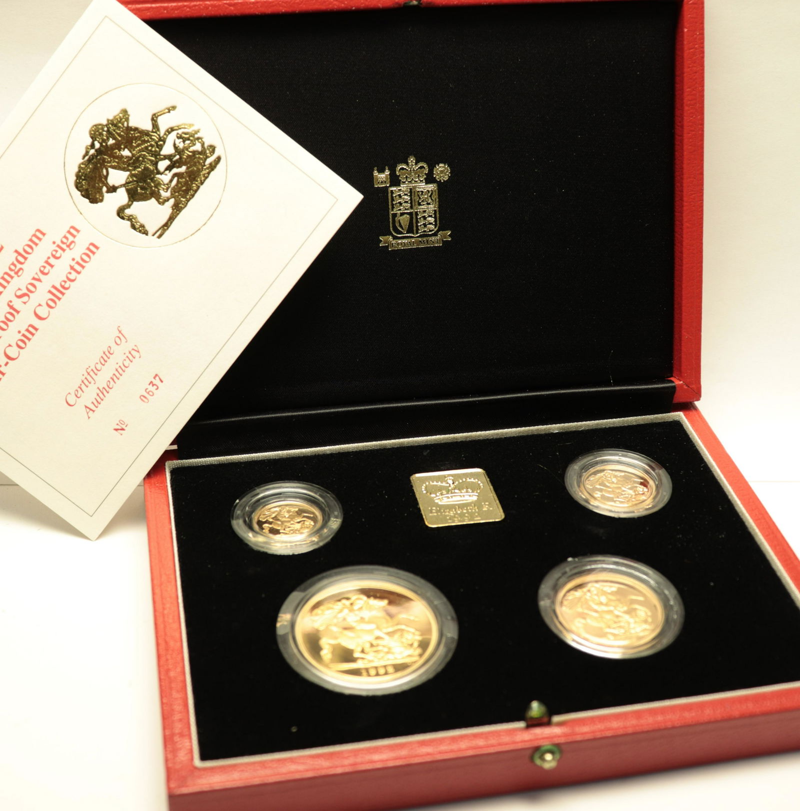 1992 United Kingdom Sovereign Four Coin Set: Includes half sovereign (KM#942), sovereign (KM#943), £2 (KM#944) and £5 (KM#945) gold coins, Proof condition, housed in original packaging with papers._x000D_ (LEE666)(EL) Dimensions: Cas