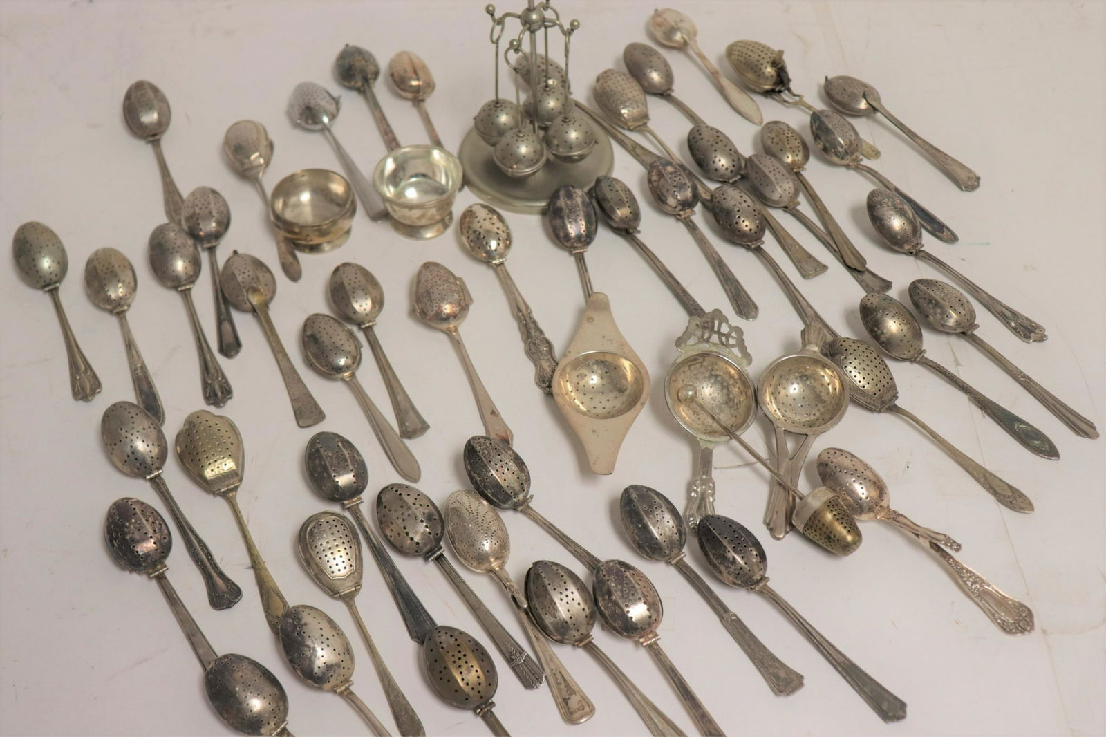 Assorted Sterling, .800, Silverplate Tea Infusers (1 of 5)