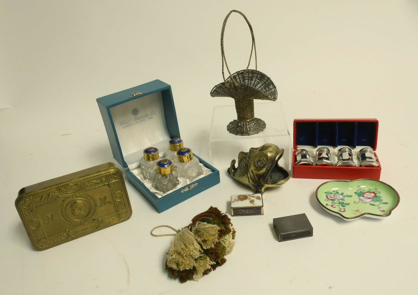 Small Group of Table Items (1 of 1)