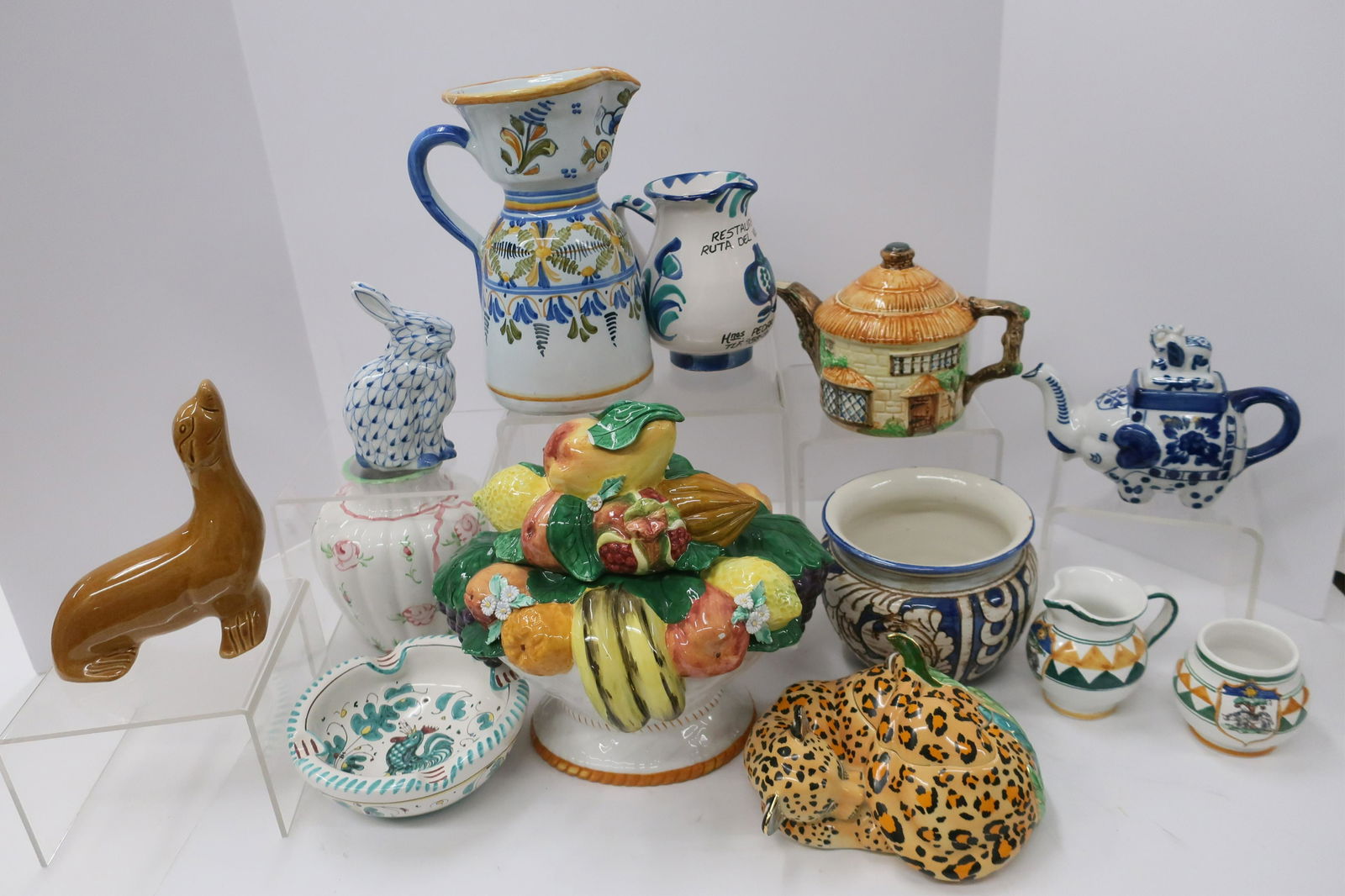 Group of Ceramics, Italy & Portugal (1 of 1)