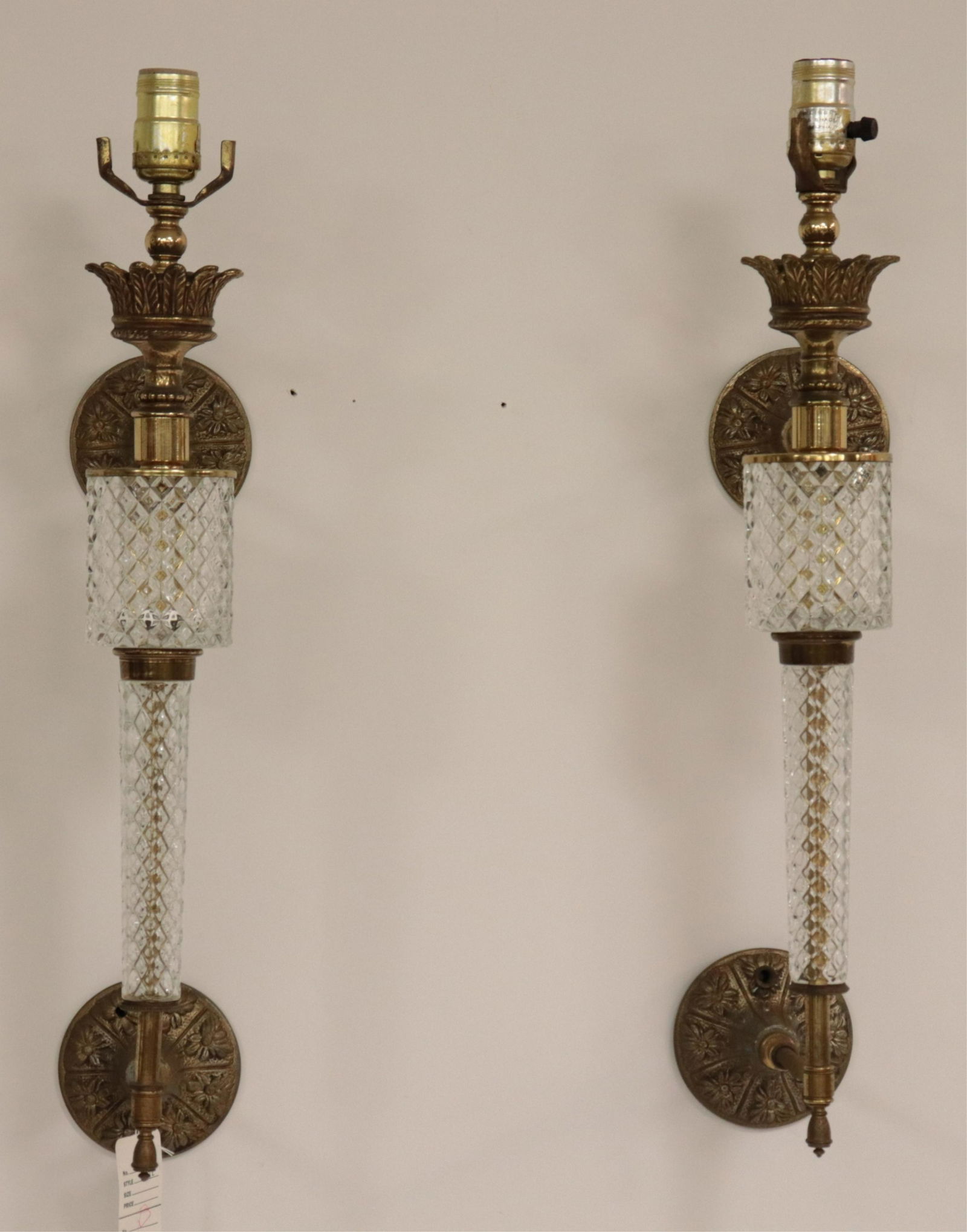 Pair Hollywood Regency Glass & Brass Wall Lights (1 of 4)