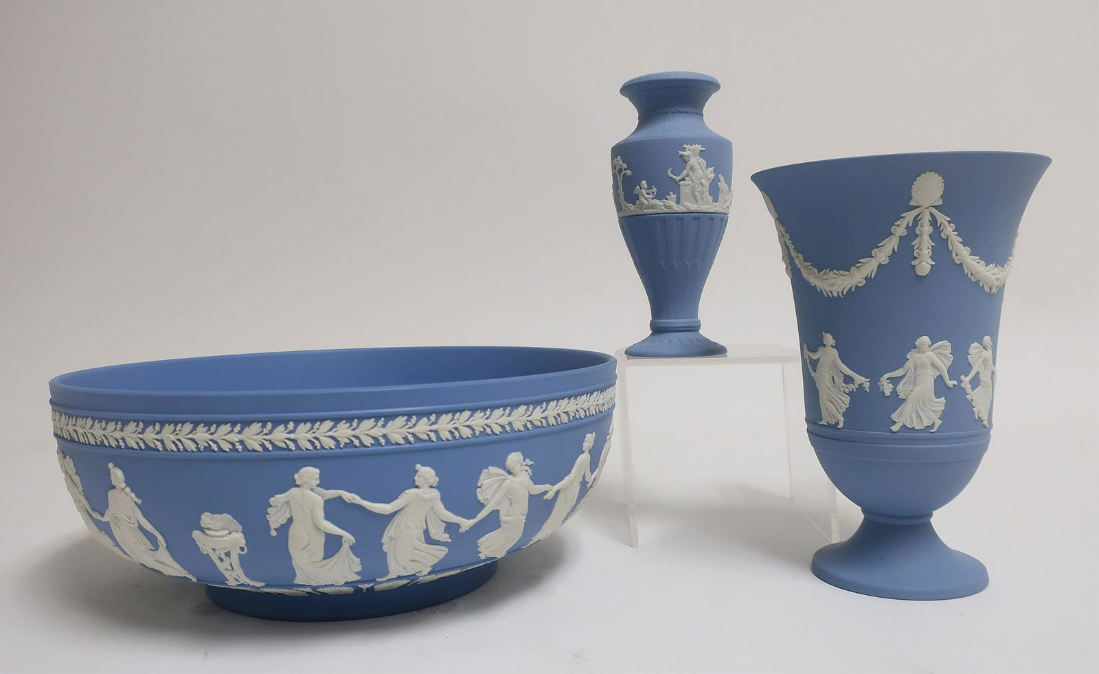 Wedgwood Jasperware Dancing Hours Bowl & Vases (1 of 4)