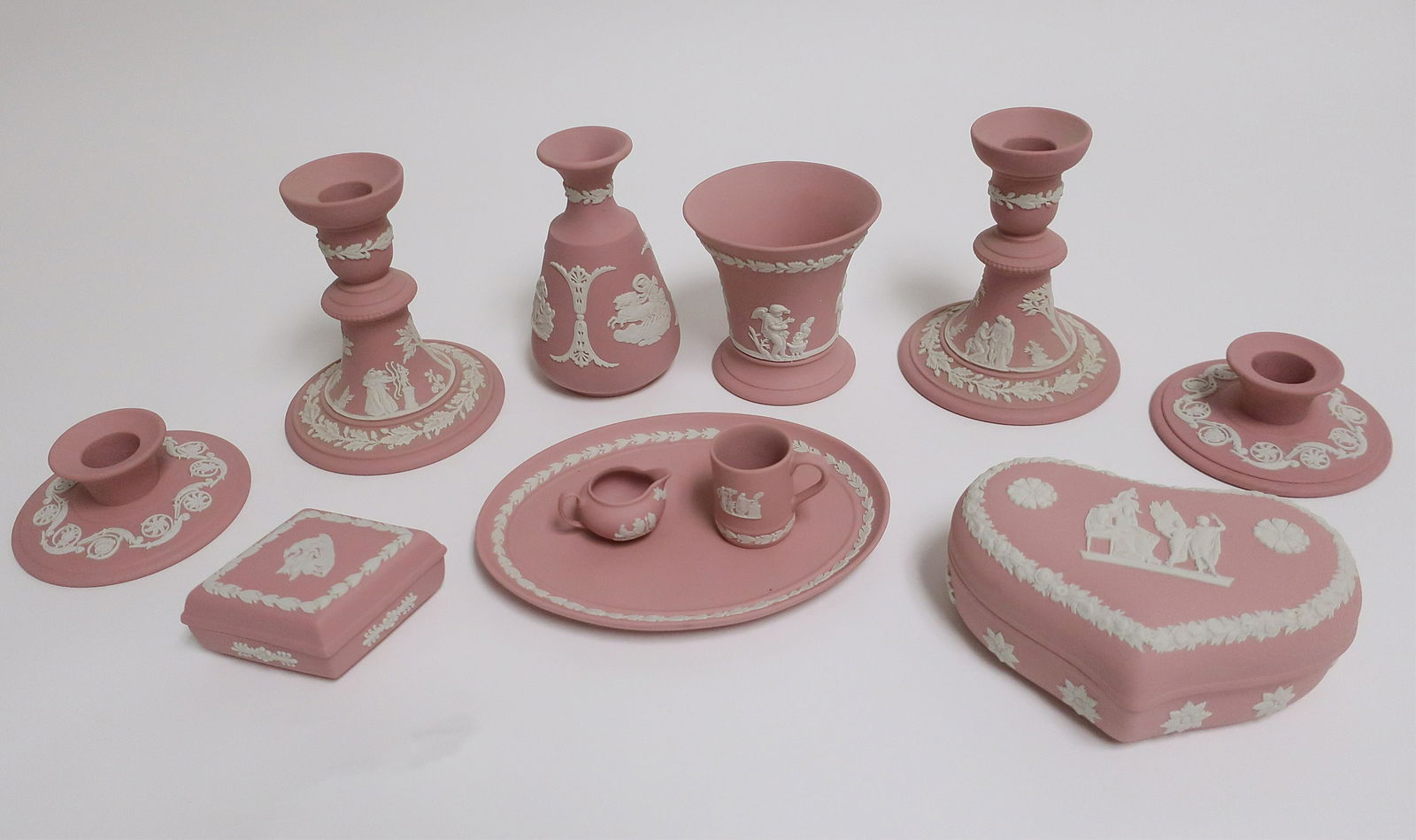 11 Wedgwood Pink Jasperware Items (1 of 4)